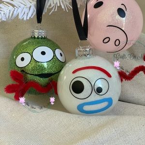 Set of 3 friends ornaments -inspired.